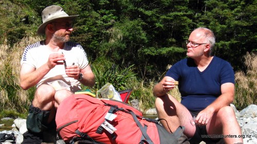 Magnus and Chris telling each other engineering tall stories